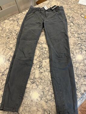 Slim Moto-Style Women’s Jeans in Gray - Unbranded